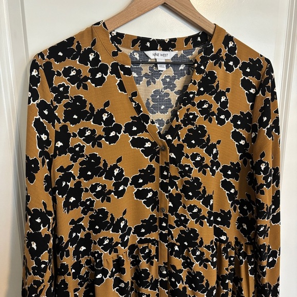 Nine West Floral Button Front Long Sleeve Tiered Flowy Mini Dress Size M - Picture 2 of 6